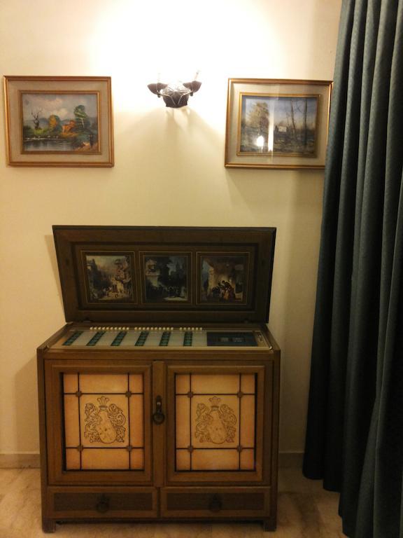 Hotel Ristorante Mosaici เปียซซา อาร์เมรีนา ภายนอก รูปภาพ